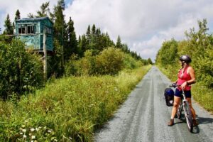 Paysage cyclable dans la région de l'Abitibi-Témiscamingue, Québec